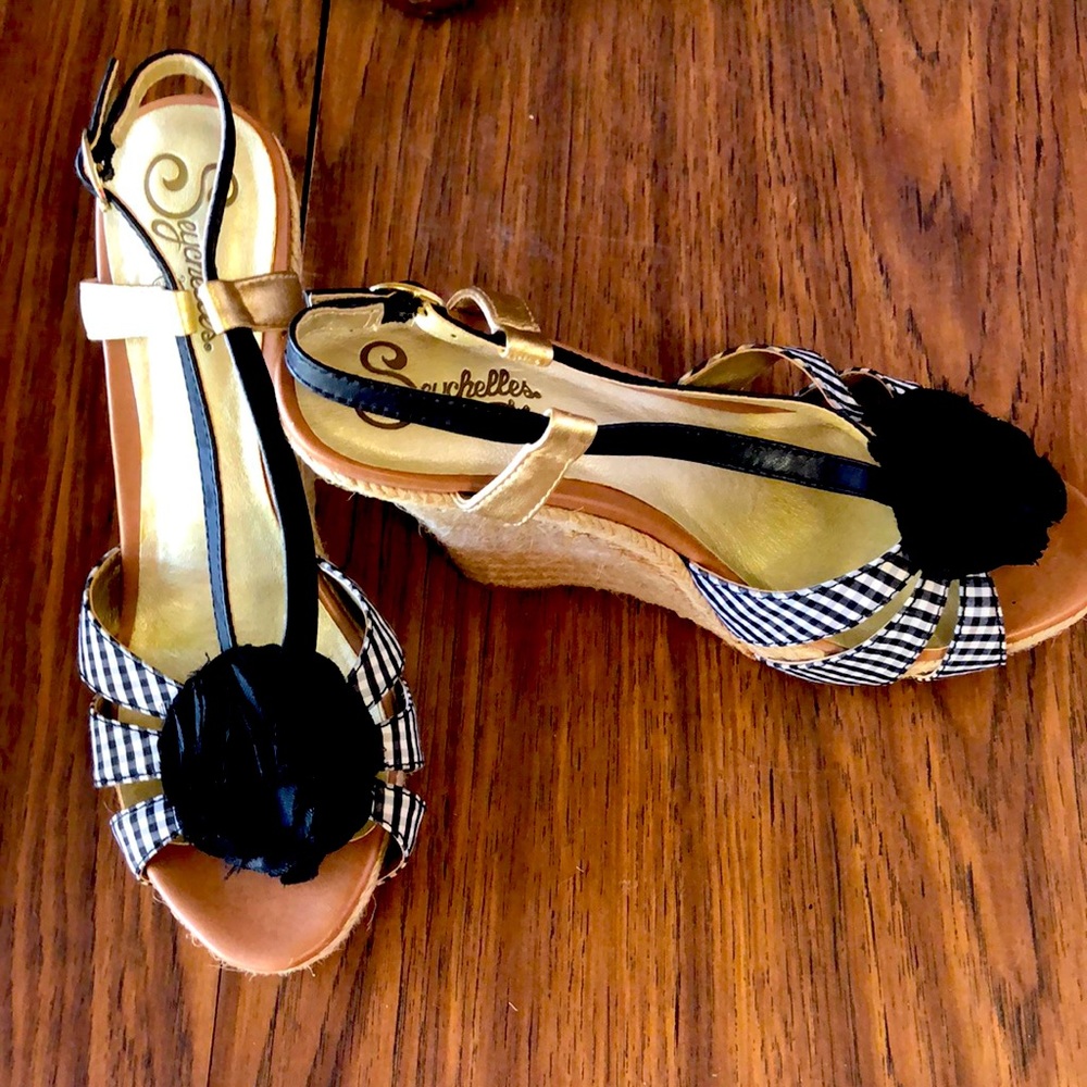 Rope wedge platforms